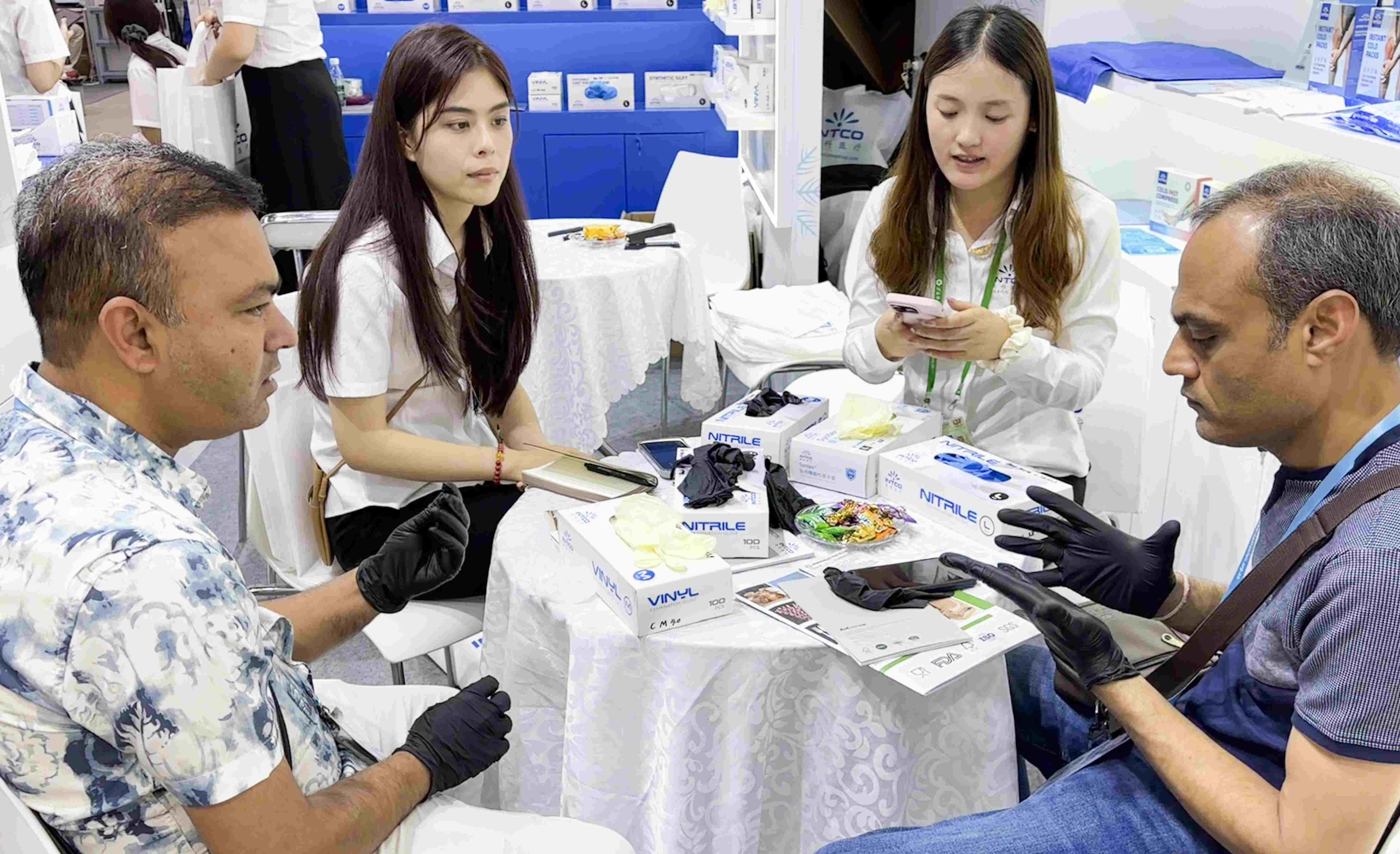 1066VIP威尼斯医疗亮相第137届中国进出口商品交易会（二期）